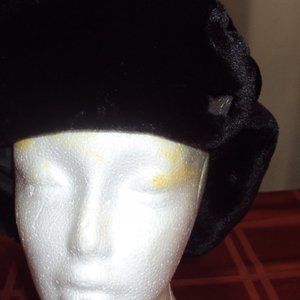 New Nobis.ca Ashanka Black Women Size OS Short Faux Fur Trapper Hat.